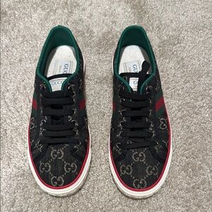 Gucci womens Sneakers